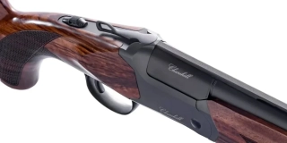 Broková kozlice Akkar, Mod: Churchill 812K Black, Ráže: 12x76mm, hl: 71cm, výběr ořech
